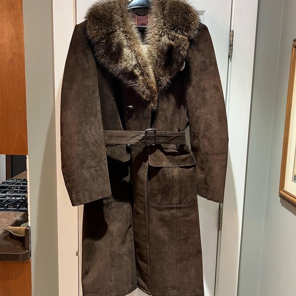Men's 1970’s Luxurious Brown Trench Coat with Fur Collar Montreal Crown Leather